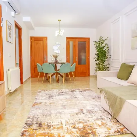 Pintor New Modern * リョレート・デ・マル