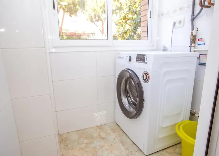 Pintor New Modern * リョレート・デ・マル